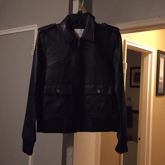 Leather jacket. - Picture 2 of 8